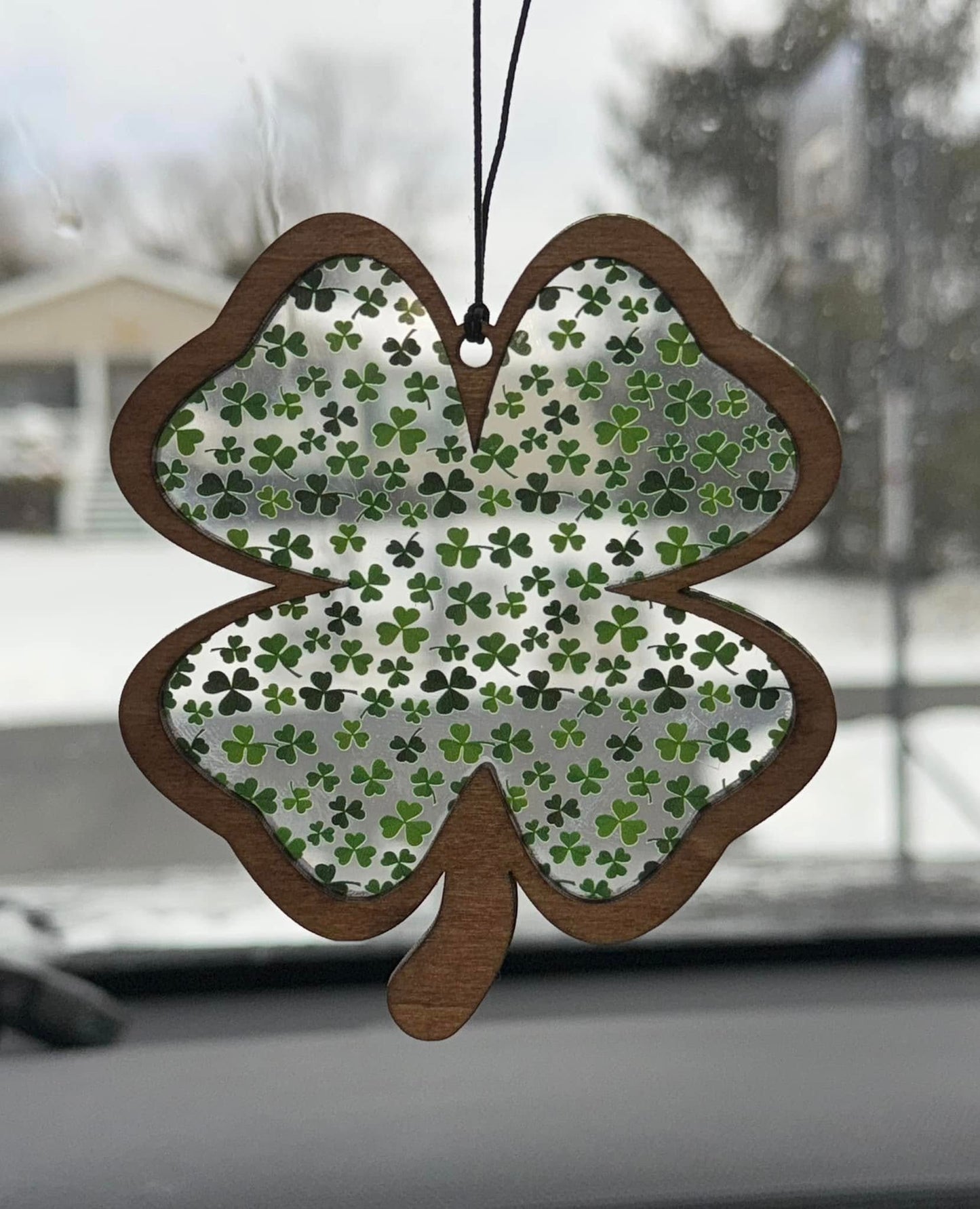 Shamrock Mirror Hanger